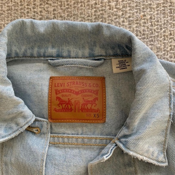 LEVIS DENIM JACKET - Picture 5 of 8